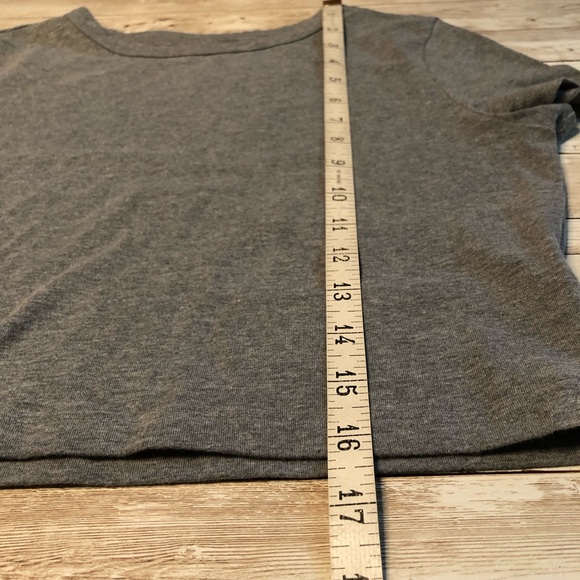 “wild fable” short sleeve, cropped, crew neck tee -light grey- juniors size M - Picture 8 of 9